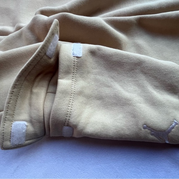 Jordan Women’s Beige Cargo Sweatpants – Size L (NWT) - Picture 2 of 9